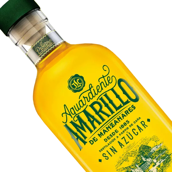 Foto detalle de Aguardiente Amarillo de Manzanares sin azúcar x 750ml toma diagonal
